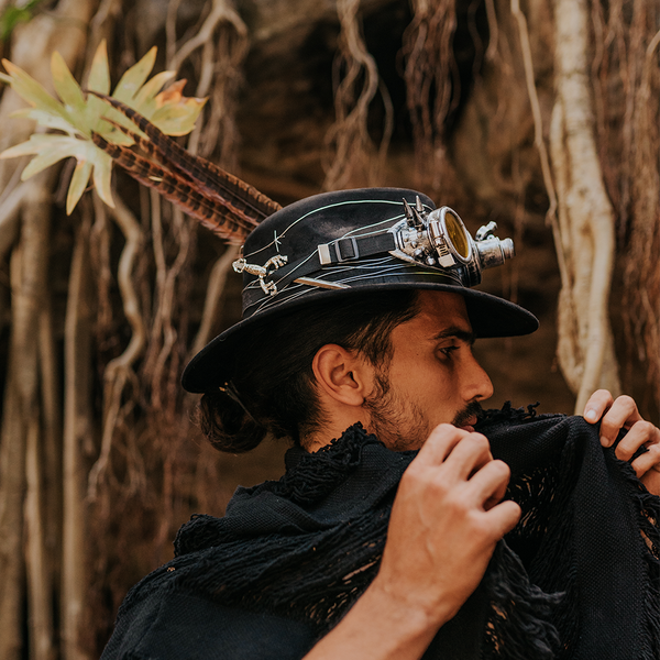 Tuluminati Hats | GALACTICO | Sombrero Hecho A Mano Gamuza Detalles Bordados Aplicacion Alambre Espada Reloj Googles Unisex Hombre Mujer Tulum Mexico Playa Pueblo Magico Moda Elegante Verano Fiesta Diseñador Cowboy Estilo Unico Edicion Limitada Outfit Artesanal Mexicana Bohemio Alta Calidad.