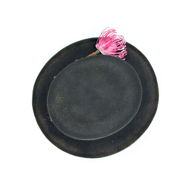 Tuluminati Hats | BOMBÍN FLOR | Sombrero Hecho A Mano Tipo Bombin Lana Detalles Quemados Flor Sintetica Trenza Gamuza Flecha Metalica Bordados Unisex Hombre Mujer Tulum Mexico Playa Pueblo Magico Moda Elegante Verano Fiesta Diseñador Cowboy Estilo Unico Edicion Limitada Artesanal Mexicana Bohemio.