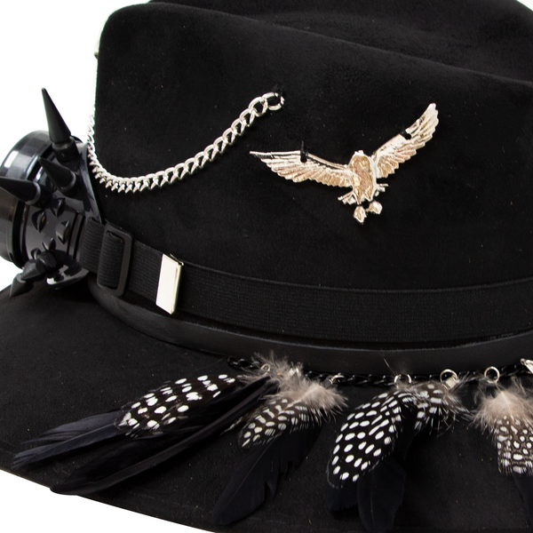 Tuluminati Hats | BURNING MAN | Sombrero Hecho A Mano Lana Googles Plumas Faisan Avestruz Aplicacion Buhos Color Oro Plata Cadena Plumas Negras Detalles Bordados Unisex Hombre Mujer Tulum Mexico Playa Pueblo Magico Moda Elegante Verano Fiesta Diseñador Cowboy Estilo Unico Edicion Limitada Outfit Artesanal Mexicana Bohemio Alta Calidad.