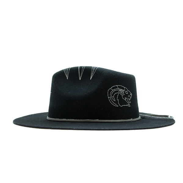 Tuluminati Hats | CAPRICORNIO | Sombrero Hecho A Mano Lana Plana Detalles Bordados Unicos Cuarzo Blanco Metalicos Gamuza Unisex Hombre Mujer Tulum Mexico Playa Pueblo Magico Moda Elegante Verano Fiesta Diseñador Cowboy Estilo Unico Edicion Limitada Outfit Artesanal Mexicana Bohemio Alta Calidad.