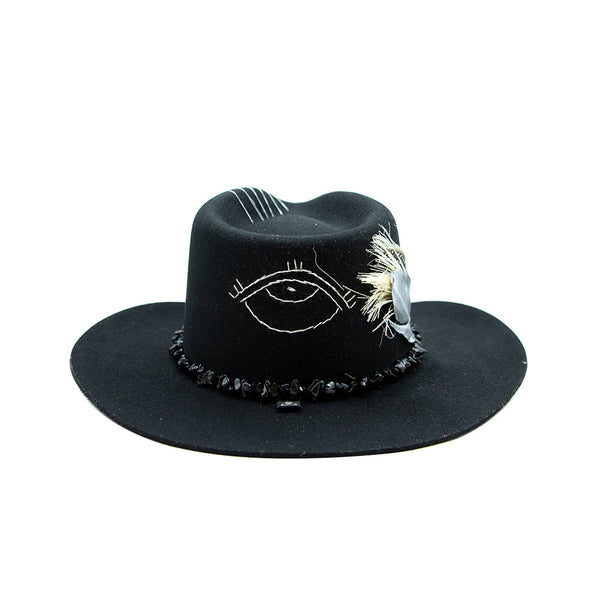 Tuluminati Hats | AMANKAYA II | Sombrero Hecho A Mano Lana Collares Hilo Cuarzo Detalles Bordados Plumas Pavo Real Unisex Hombre Mujer Tulum Mexico Playa Pueblo Magico Moda Elegante Verano Fiesta Diseñador Cowboy Estilo Unico Edicion Limitada Artesanal Mexicana.