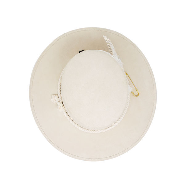 Tuluminati Hats | CHIKIN II | Sombrero Hecho A Mano Lana Blanco con Cuerda Algodon Toques Bordados Plumas Blancas Pavo Real Avestruz Ganso Faisan Plateado Pin Dorado Detalles Bordados Chaquira Huichol Unisex Hombre Mujer Tulum Mexico Playa Pueblo Magico Moda Elegante Verano Fiesta Diseñador Cowboy Estilo Unico Edicion Limitada Outfit Artesanal Mexicana Bohemio Alta Calidad.