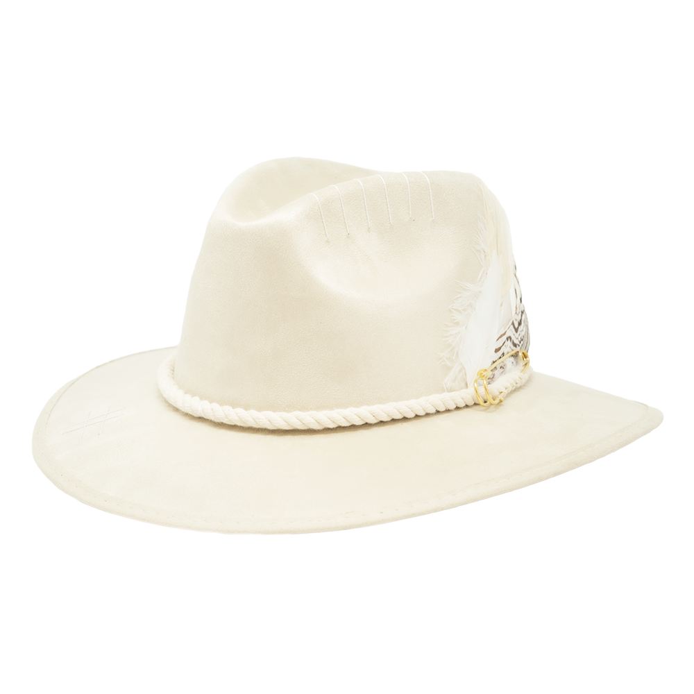 Tuluminati Hats | CHIKIN | Sombrero Hecho A Mano Lana Blanco Cuerda Algodon Toques Bordados Plumas Blancas Pavo Real Avestruz Ganso Faisan Plateado Pin Dorado Detalles Bordados Unisex Hombre Mujer Tulum Mexico Playa Pueblo Magico Moda Elegante Verano Fiesta Diseñador Cowboy Estilo Unico Edicion Limitada Outfit Artesanal Mexicana Bohemio Alta Calidad.