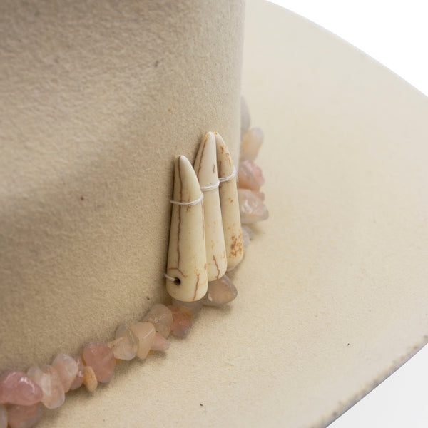 Tuluminati Hats | EDICIÓN LIMITADA VIII | Sombrero Hecho A Mano Lana Plana Piedras Plumas Detalles Bordados Unisex Hombre Mujer Tulum Mexico Playa Pueblo Magico Moda Elegante Verano Fiesta Diseñador Cowboy Estilo Unico Edicion Limitada Artesanal Mexicana.