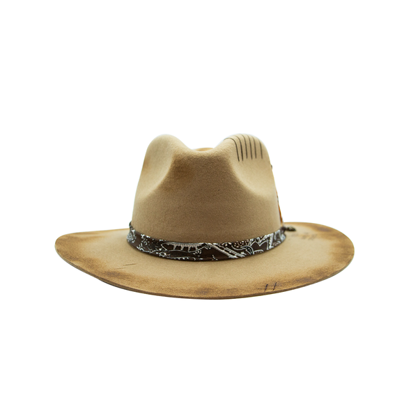 Tuluminati Hats | AKUMAL II | Sombrero Hecho A Mano Lana Plana Detalles Bordados Metalicos Gamuza Unisex Hombre Mujer Tulum Mexico Playa Pueblo Magico Moda Elegante Verano Fiesta Diseñador Cowboy Estilo Unico Edicion Limitada Artesanal Mexicana.