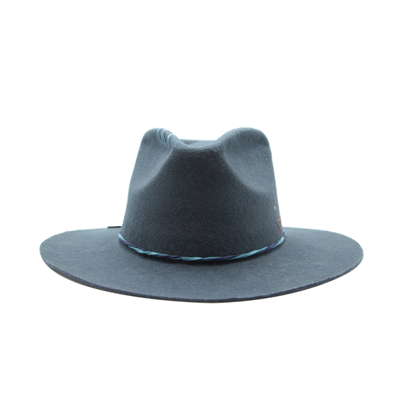 Tuluminati Hats | BARCO | Sombrero Hecho A Mano Lana Plana Detalles Bordados Gamuza Unisex Hombre Mujer Tulum Mexico Playa Pueblo Magico Moda Elegante Verano Fiesta Diseñador Cowboy Estilo Unico Edicion Limitada Artesanal Mexicana.