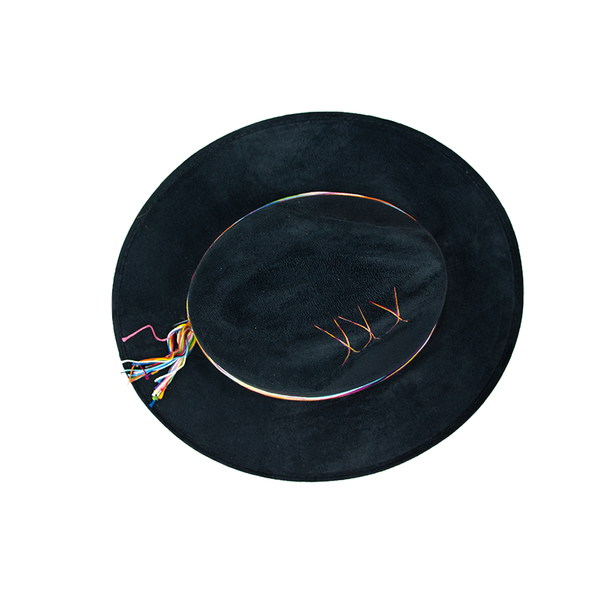Tuluminati Hats | CHÉEL | Sombrero Hecho A Mano Gamuza Color Negro Gris Camello Detalles Bordados Tiras Rusticas Aplicacion Turquesas Redondas Unisex Hombre Mujer Tulum Mexico Playa Pueblo Magico Moda Elegante Verano Fiesta Diseñador Cowboy Estilo Unico Edicion Limitada Outfit Artesanal Mexicana Bohemio Alta Calidad.