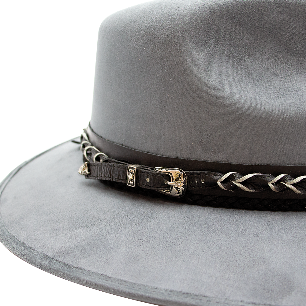 Tuluminati Hats | CHOWAK | Sombrero Hecho A Mano Gamuza Gris Aplicacion Plumas Detalles Bordados Unisex Hombre Mujer Tulum Mexico Playa Pueblo Magico Moda Elegante Verano Fiesta Diseñador Cowboy Estilo Unico Edicion Limitada Outfit Artesanal Mexicana Bohemio Alta Calidad.