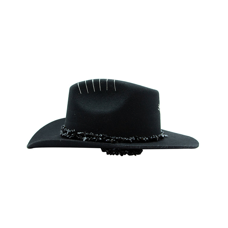 Tuluminati Hats | AMANKAYA I | Sombrero Hecho A Mano Lana Plana Detalles Bordados Metalicos Gamuza Unisex Hombre Mujer Tulum Mexico Playa Pueblo Magico Moda Elegante Verano Fiesta Diseñador Cowboy Estilo Unico Edicion Limitada Artesanal Mexicana.