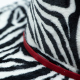 Tuluminati Hats | CEBRA | Sombrero Hecho A Mano de Peluche con Tira de Terciopelo Rojo Detalles Bordados Gamuza Unisex Hombre Mujer Tulum Mexico Playa Pueblo Magico Moda Elegante Verano Fiesta Diseñador Cowboy Estilo Unico Edicion Limitada Outfit Artesanal Mexicana Bohemio Alta Calidad.