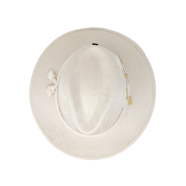 Tuluminati Hats | CHIKIN | Sombrero Hecho A Mano Lana Blanco Cuerda Algodon Toques Bordados Plumas Blancas Pavo Real Avestruz Ganso Faisan Plateado Pin Dorado Detalles Bordados Unisex Hombre Mujer Tulum Mexico Playa Pueblo Magico Moda Elegante Verano Fiesta Diseñador Cowboy Estilo Unico Edicion Limitada Outfit Artesanal Mexicana Bohemio Alta Calidad.