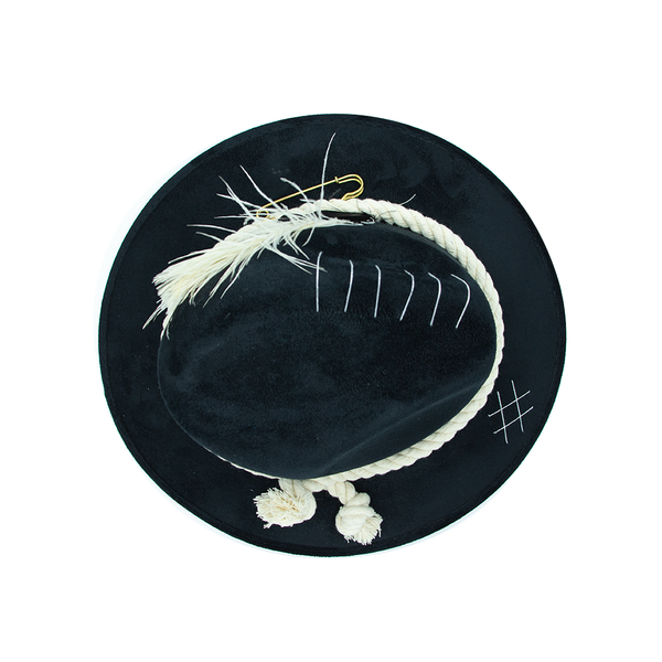 Tuluminati Hats | CHIKIN | Sombrero Hecho A Mano Lana Blanco Cuerda Algodon Toques Bordados Plumas Blancas Pavo Real Avestruz Ganso Faisan Plateado Pin Dorado Detalles Bordados Unisex Hombre Mujer Tulum Mexico Playa Pueblo Magico Moda Elegante Verano Fiesta Diseñador Cowboy Estilo Unico Edicion Limitada Outfit Artesanal Mexicana Bohemio Alta Calidad.